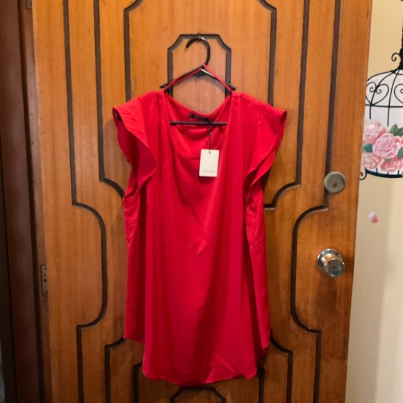 Portmans Tops - Portman’s Short sleeved red top $15 ❤️